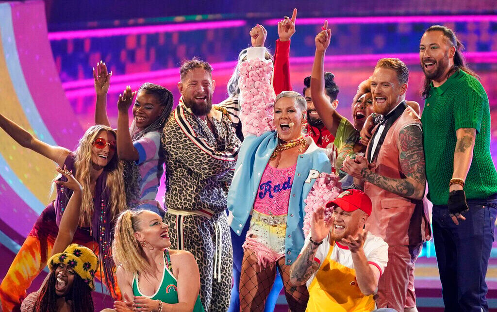 2022 American Music Awards - Show